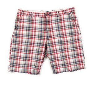 GAP red navy plaid chino shorts size 40
